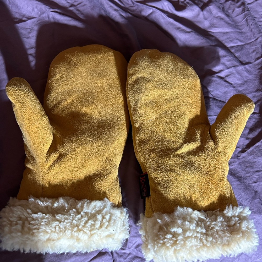 Extra large mittens NWT